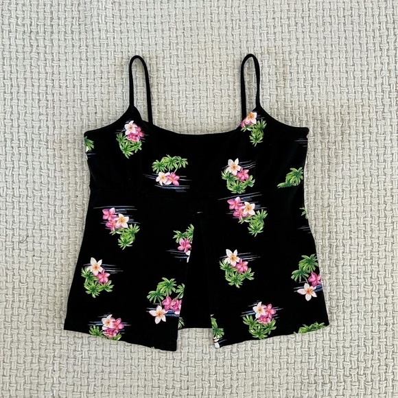 VINTAGE 90’s Energie Flyaway Cropped Tank Top - Picture 2 of 5